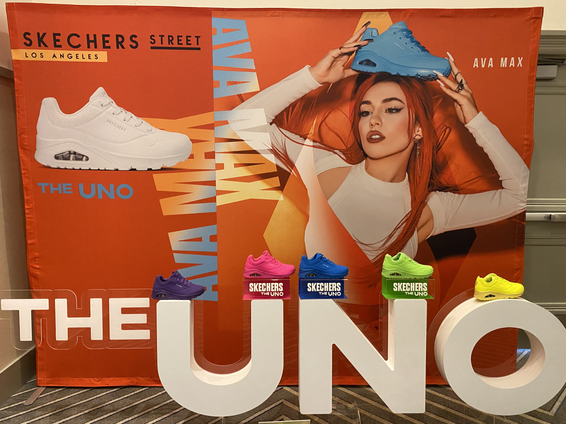 In-Store Displays and Signage for Skechers that POPS!